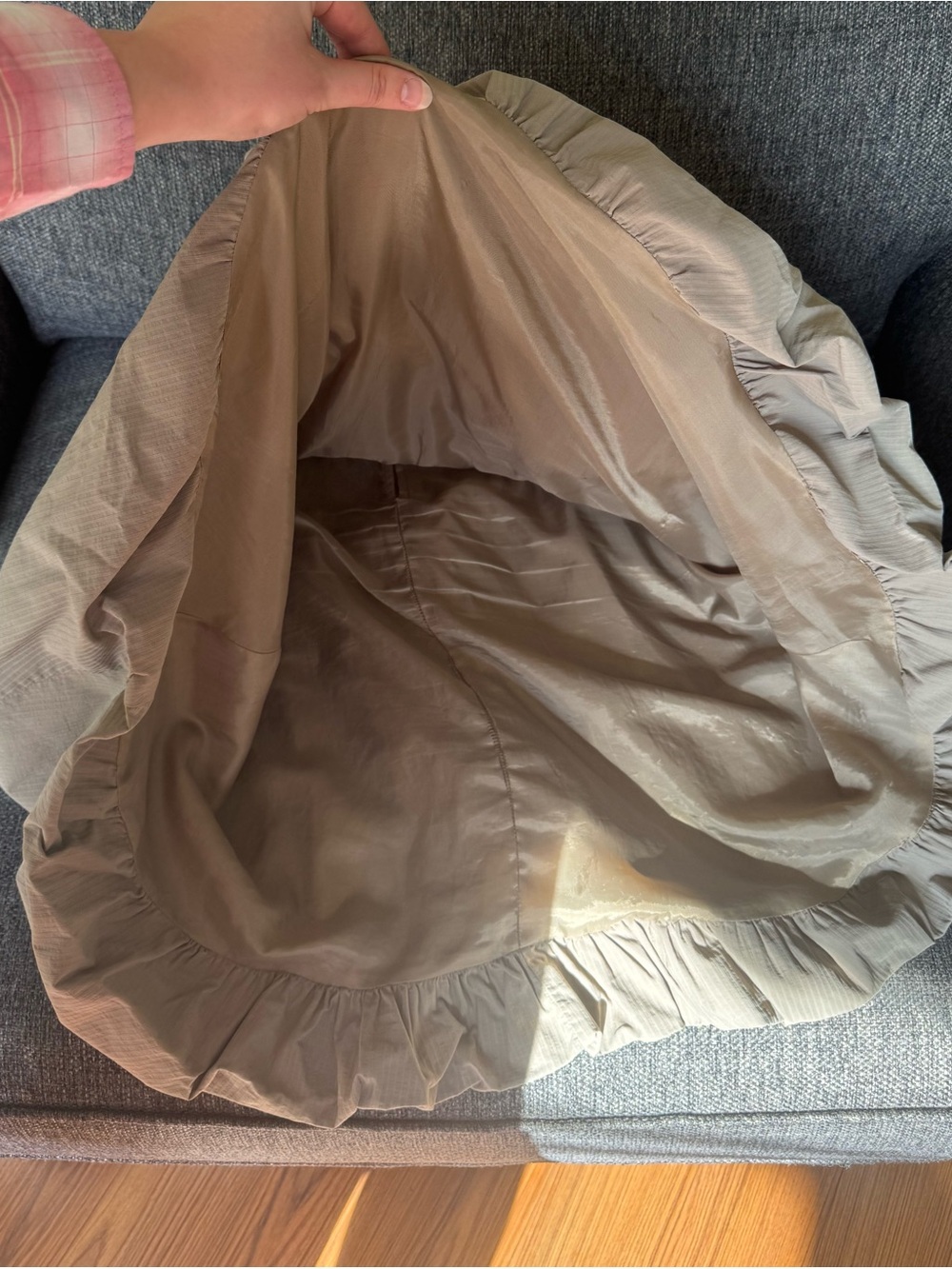 SUB.R High-Waist A-Line Bubble Hem Midi Skirt in Khaki - Picture 9 of 10